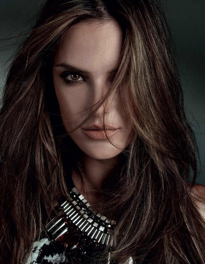 Alessandra-Ambrosio-The-Most-Hottest-Brazilian-Fashion-Models-Fashion Design-Weeks