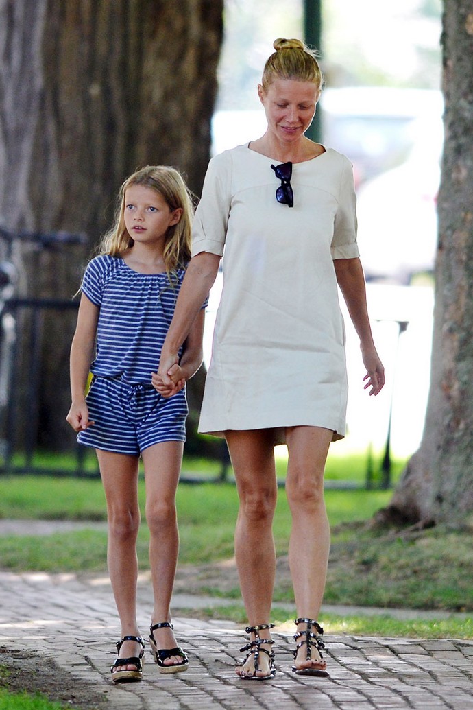 Top-10-Celebrity-Mothers-and-Daughters-Gwyneth-Paltrow-and-Apple-Fashion-Design-Weeks
