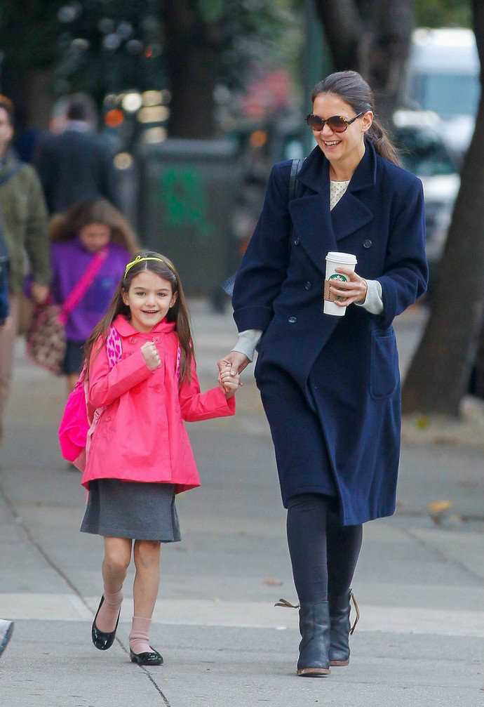 Top-10-Celebrity-Mothers-and-Daughters-Katie-Holes-and-Suri-Fashion-Design-Weeks