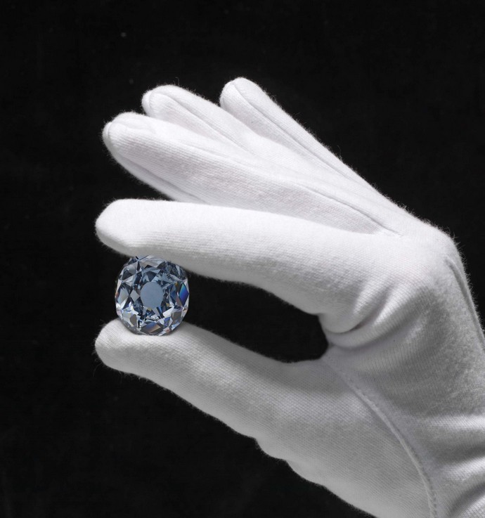 Top-10-most-expensive-jewelry-in-the-world-Wittelsbach-Graff-Diamond-Fashion-Design-Weeks