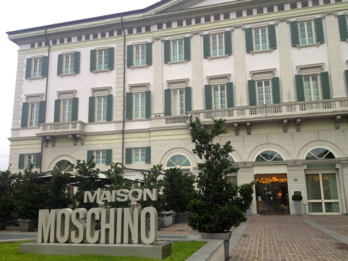 Haute-Couture-Hotels-Fashion-Design-Weeks-Moschino-hotel-Milan