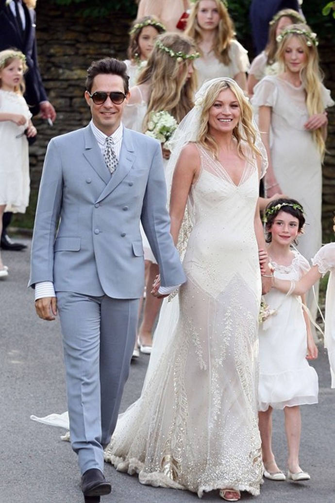 The-Most-Famous-Wedding-Dresses-Kate-Moss