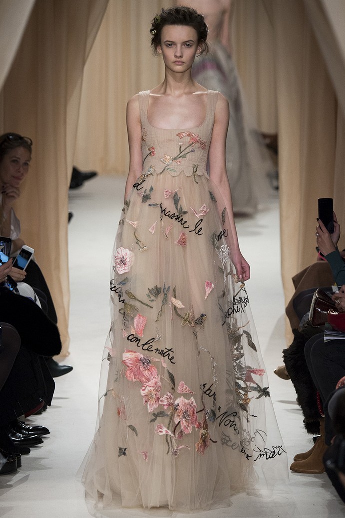 Fashion-Design-Weeks-Valentino-Spring-2015-Couture