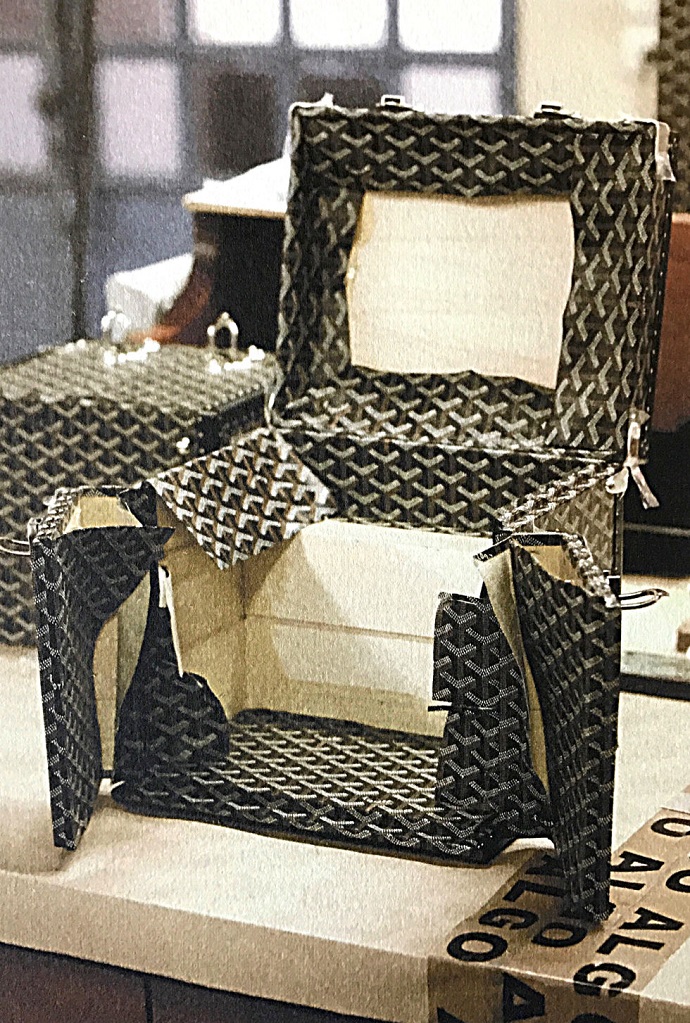Meet The World's Most Elusive Luxury Brand Goyard ➤ To see more news about fashion visit us at www.fashiondesignweeks.com #fashiontrends #fashiontips #celebritystyle #elisabethmoments #fashiondesigners @fashiondesignweeks @elisabethmoments